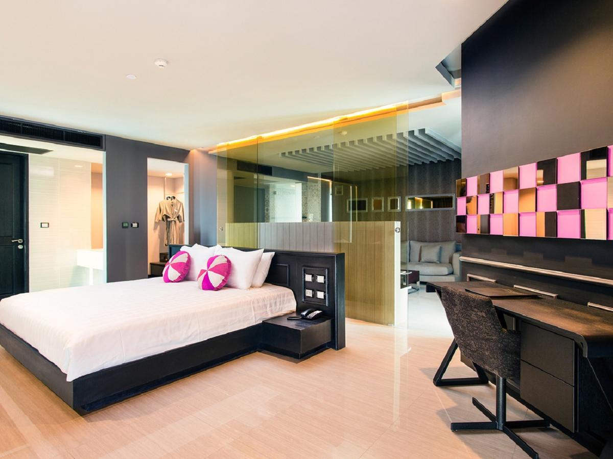 Tsix5 Phenomenal Hotel Pattaya Exteriör bild
